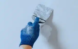 How Hiring a Stucco Patch Repair Contractor in Florida Can Save You Thousands